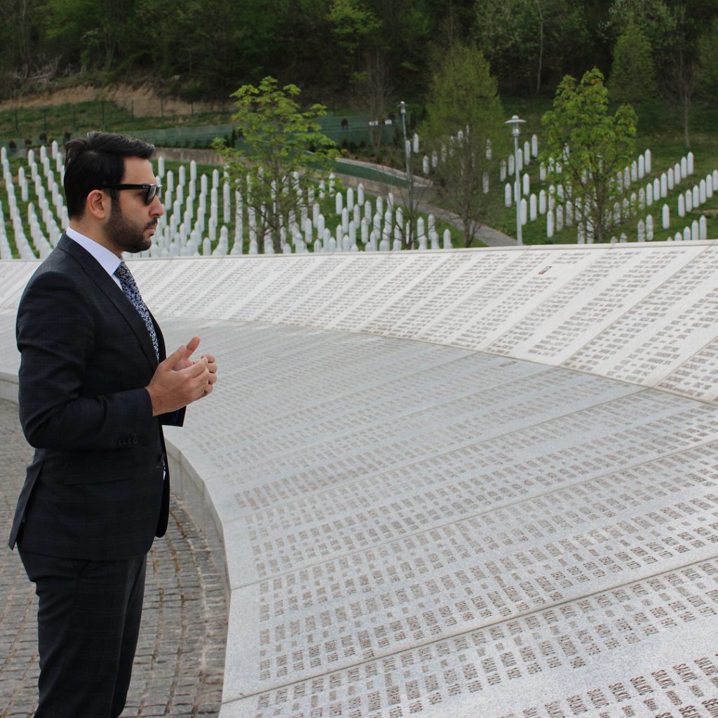 Arif Kerem Göğüş Srebrenitsa Soykırımı Anıtını Ziyaret Etti